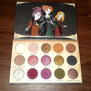 Gather Round Sisters by Colourpop